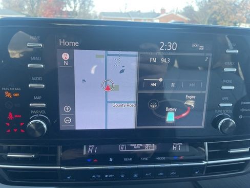 Used 2022 Toyota Sienna XSE image 27