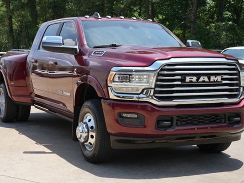 Used 2021 RAM 3500 Limited AWD/4WD image 2