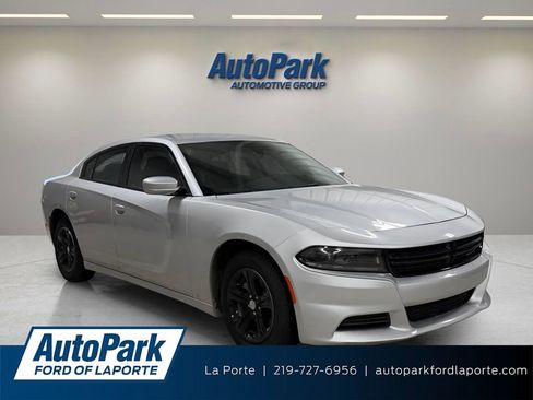Used 2022 Dodge Charger SXT image 1