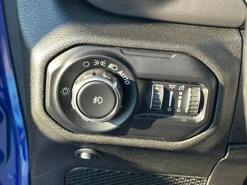 Used 2019 Jeep Wrangler Unlimited Sport S AWD/4WD image 27