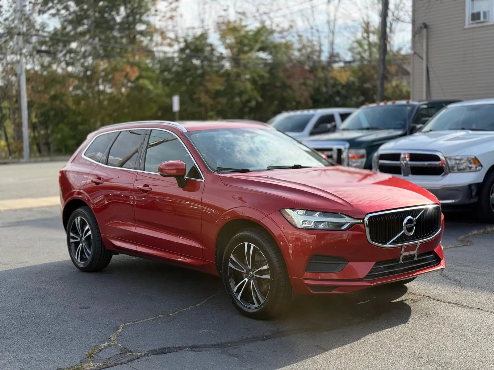 Used 2020 Volvo XC60 T6 Momentum AWD/4WD image 5
