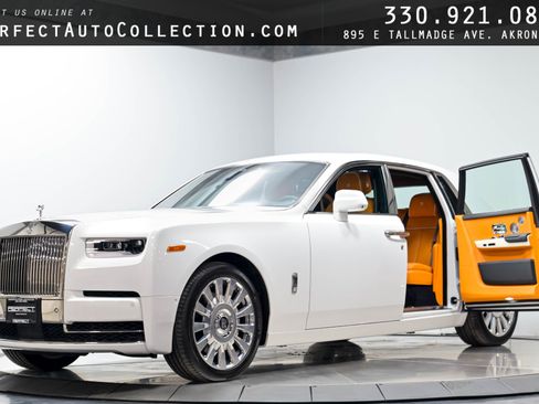 Used 2022 Rolls-Royce Phantom Sedan w/ The Phantom Package RWD image 1