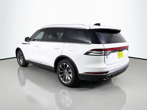 Used 2025 Lincoln Aviator Reserve AWD/4WD image 8