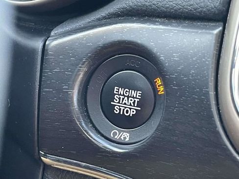 Used 2017 Jeep Grand Cherokee Limited AWD/4WD image 27