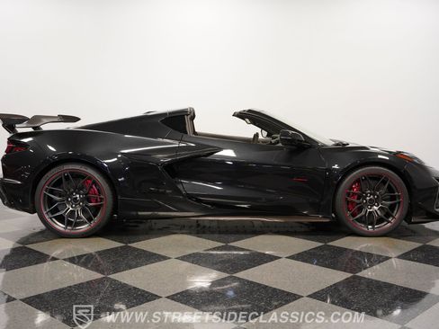 Used 2023 Chevrolet Corvette Z06 image 14