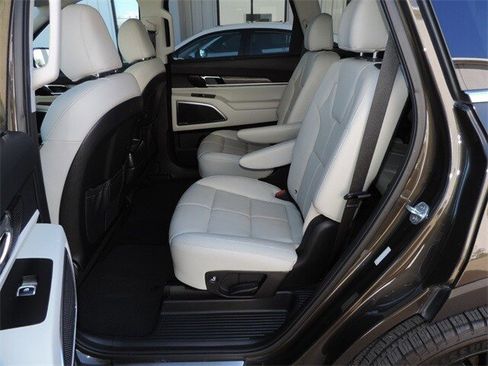 Used 2021 Kia Telluride SX image 17