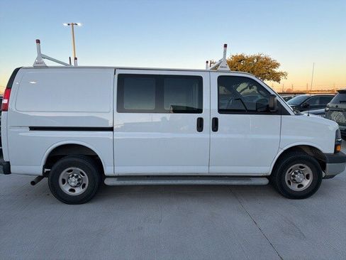 Used 2021 Chevrolet Express 2500 Work Van w/ Driver Convenience Package image 10