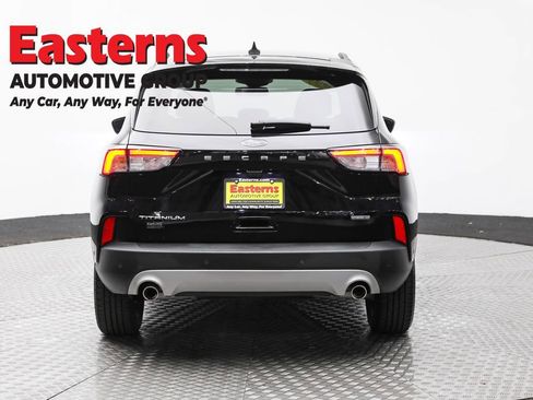 Used 2021 Ford Escape Titanium AWD/4WD image 6