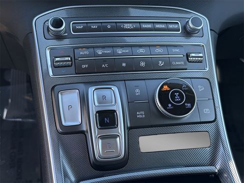 Used 2023 Hyundai Santa Fe SEL image 34