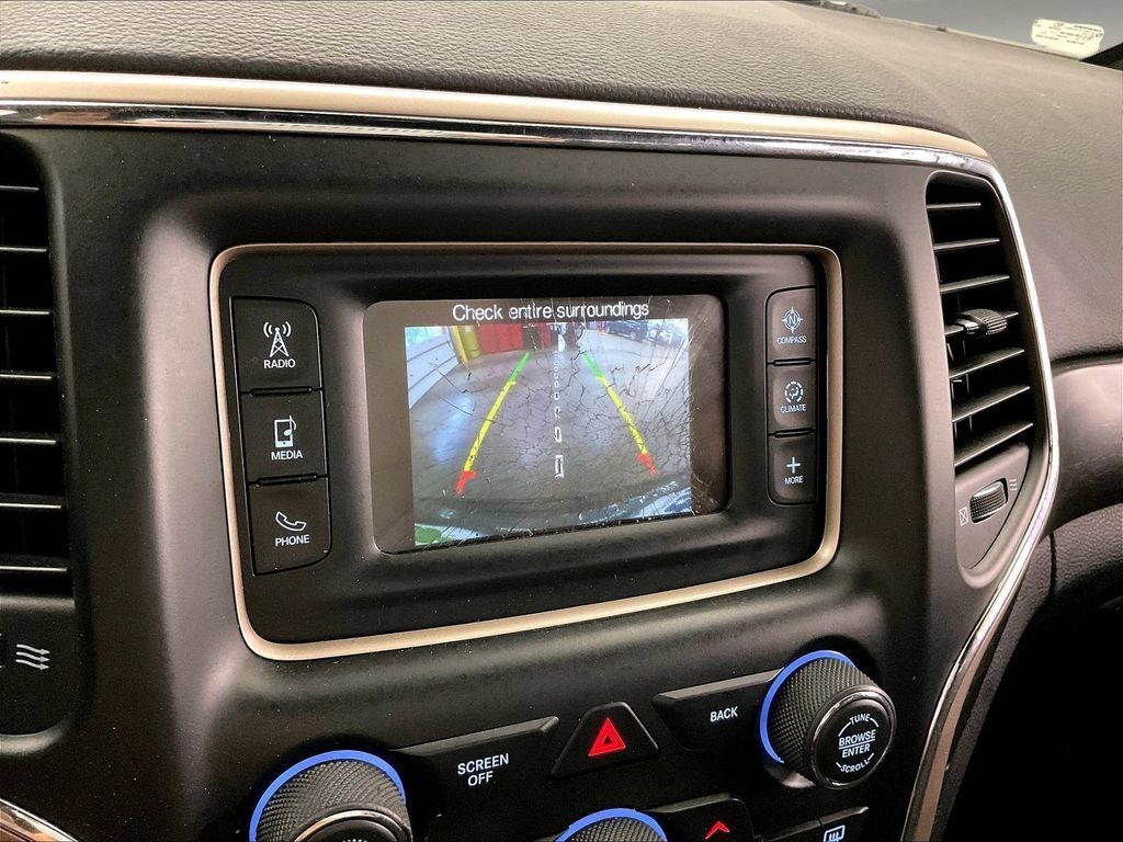 Used 2017 Jeep Grand Cherokee Laredo w/ Quick Order Package 23E AWD/4WD image 25