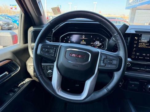 Used 2024 GMC Sierra 2500 SLT w/ SLT Convenience Package image 11