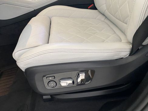 Certified 2025 BMW X6 M60i w/ Dynamic Handling Package image 13