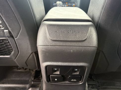 Used 2024 Ford Bronco Black Diamond AWD/4WD image 24