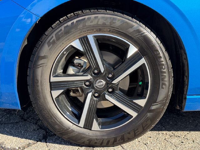 Used 2025 Nissan Sentra SV FWD image 10