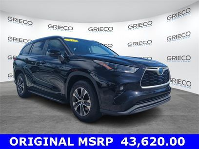 Used 2023 Toyota Highlander XLE