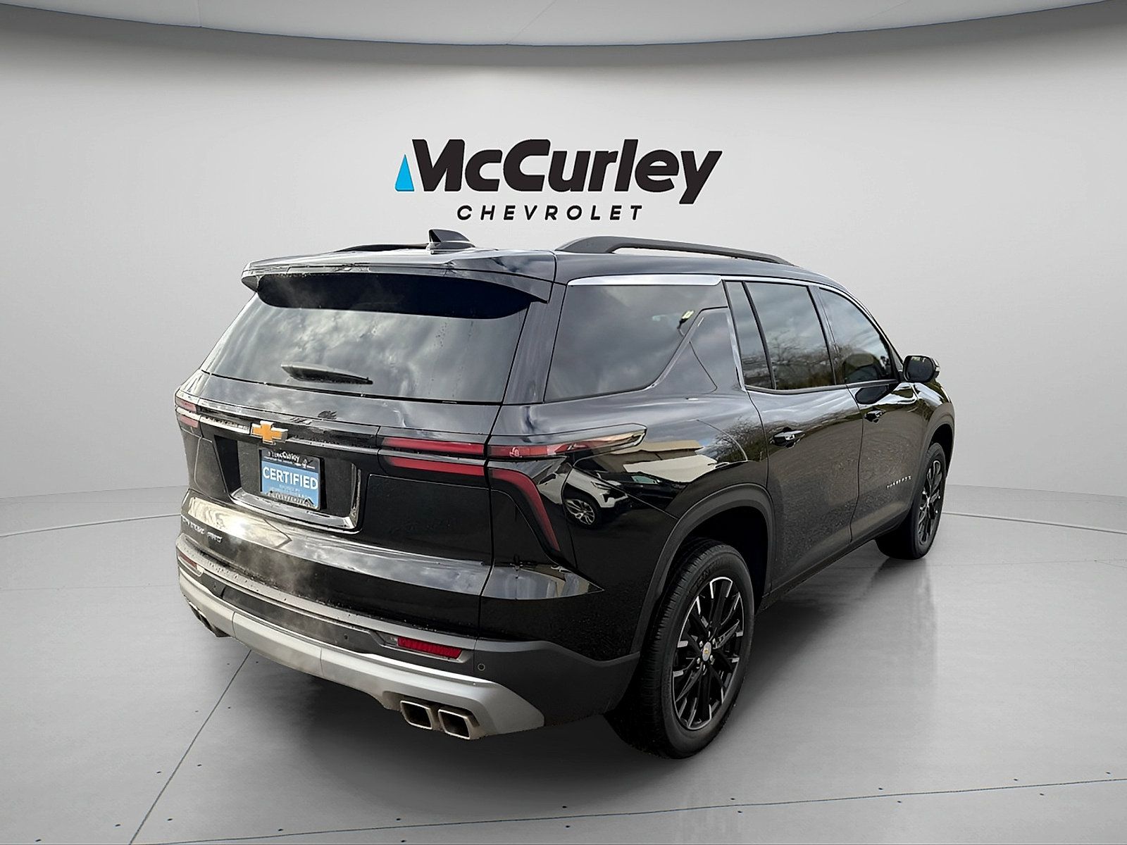 Used 2025 Chevrolet Traverse LT w/ Sun and Wheel Package AWD/4WD image 7