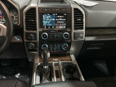 Used 2018 Ford F150 Lariat w/ Equipment Group 502A Luxury image 11