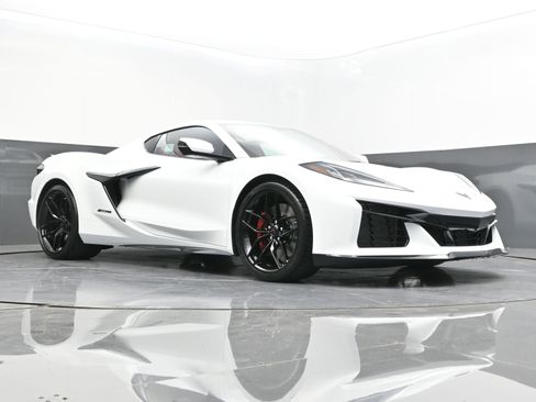 New 2026 Chevrolet Corvette Z06 w/ Stealth Interior Trim Package RWD image 45