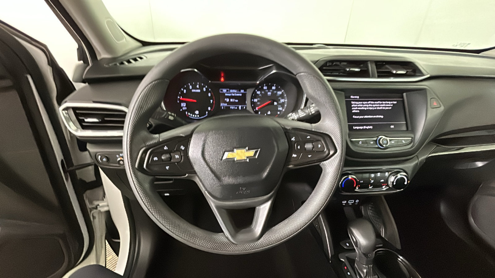 Used 2021 Chevrolet TrailBlazer LT FWD image 17