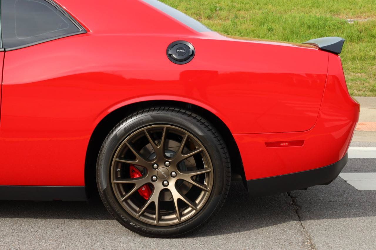 Used 2017 Dodge Challenger SRT Hellcat RWD image 22