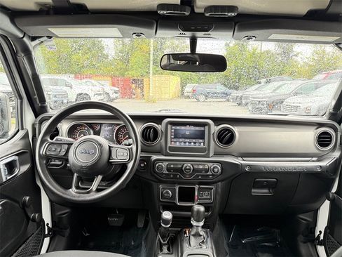 Used 2022 Jeep Wrangler Unlimited Sport image 20