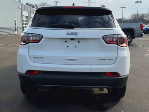 Used 2024 Jeep Compass Limited image 3