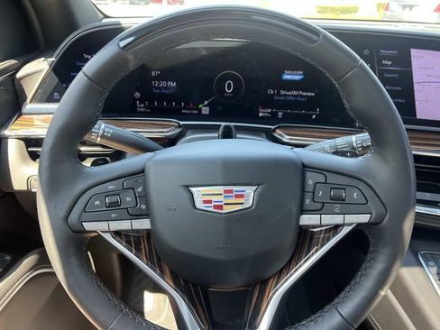 Certified 2024 Cadillac Escalade Premium Luxury AWD/4WD image 20