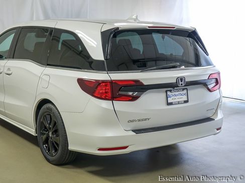 Used 2023 Honda Odyssey Sport image 8