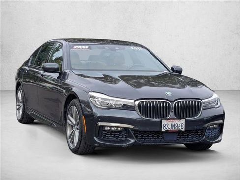 Used 2017 BMW 740e xDrive image 3