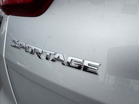 Used 2020 Kia Sportage S w/ S Premium Package AWD/4WD image 4