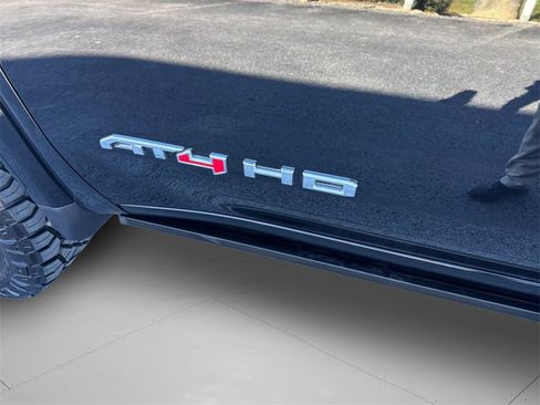 Used 2024 GMC Sierra 2500 AT4 w/ AT4 Premium Plus Package image 38