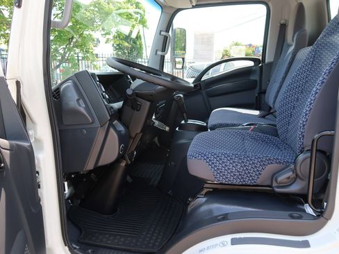 Used 2025 Chevrolet Low Cab Forward RWD image 15
