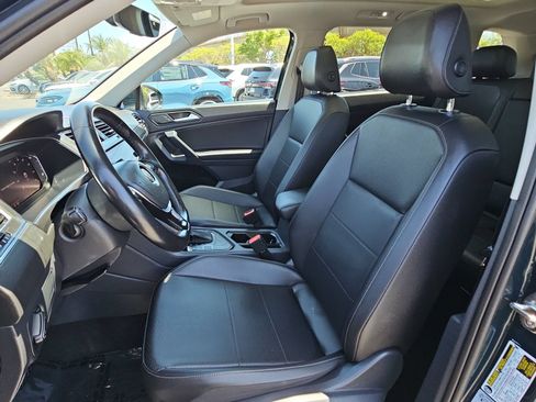 Used 2019 Volkswagen Tiguan SEL FWD image 17