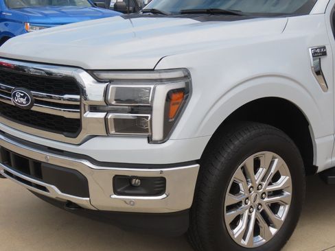 Used 2025 Ford F150 Lariat w/ Equipment Group 502A High AWD/4WD image 3