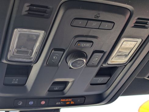Used 2022 Chevrolet Tahoe High Country AWD/4WD image 26