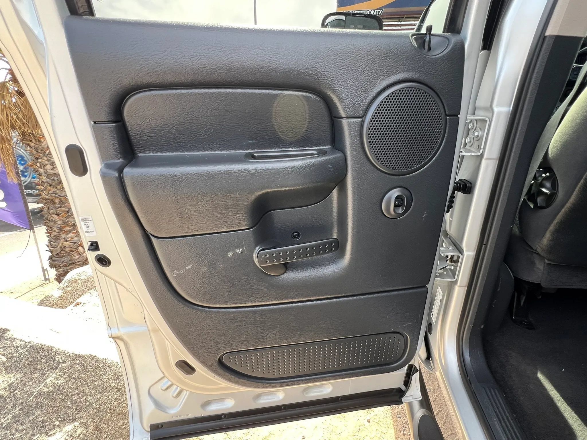 Used 2005 Dodge Ram 2500 Truck SLT AWD/4WD image 18