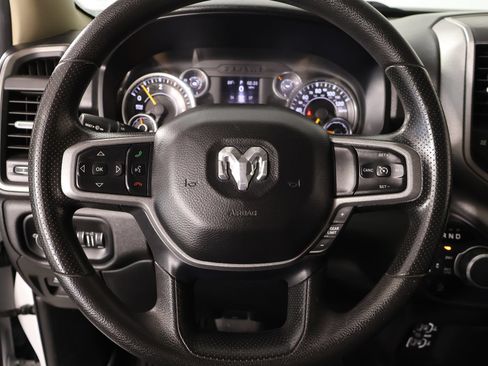 Used 2019 RAM 1500 Tradesman AWD/4WD image 3