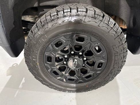 Used 2024 Chevrolet Silverado 2500 LTZ w/ LTZ Plus Package AWD/4WD image 12