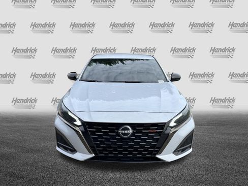 Used 2023 Nissan Altima 2.5 SR FWD image 3