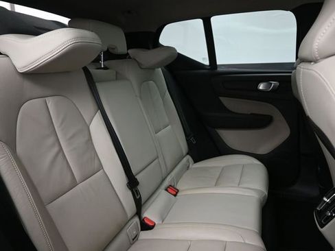 Used 2023 Volvo XC40 B5 Plus w/ Driver Assist Package AWD/4WD image 34