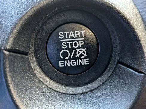 Certified 2021 Jeep Compass Limited image 19