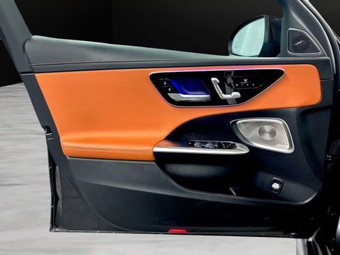 Used 2023 Mercedes-Benz C 300 4MATIC Sedan image 34