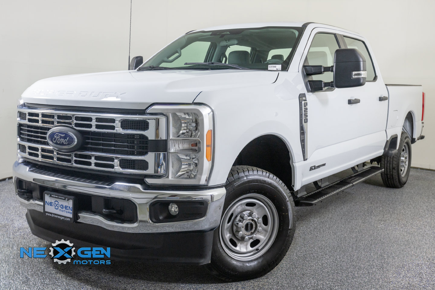Used 2025 Ford F250 XL w/ XL Chrome Package AWD/4WD image 11