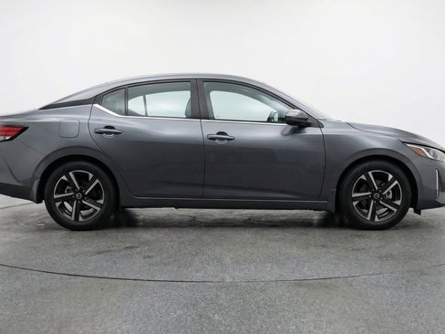 Used 2025 Nissan Sentra SV FWD image 14