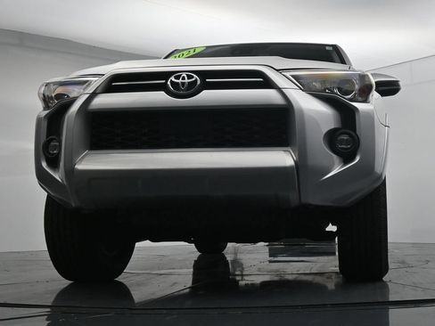 Used 2021 Toyota 4Runner TRD Off-Road AWD/4WD image 19