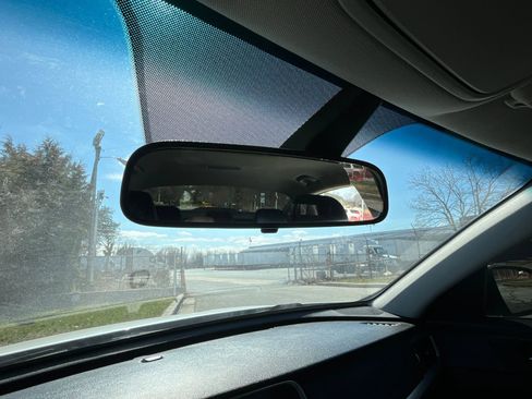 Used 2020 Kia Optima S image 17