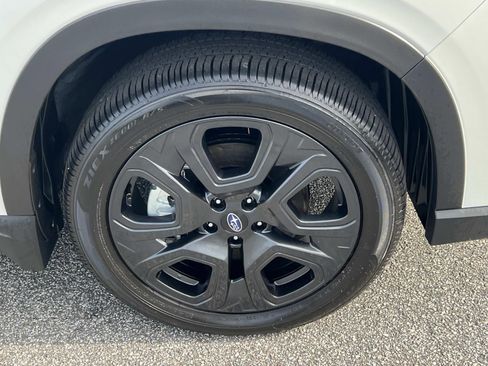 Certified 2025 Subaru Ascent Bronze Edition w/ Onyx Package image 12