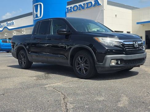 Used 2017 Honda Ridgeline Sport image 2