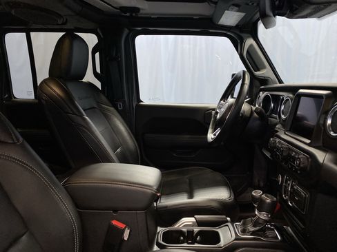 Certified 2021 Jeep Wrangler Unlimited Sahara image 42