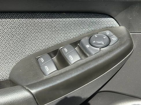 Used 2022 Chevrolet TrailBlazer LT FWD image 14
